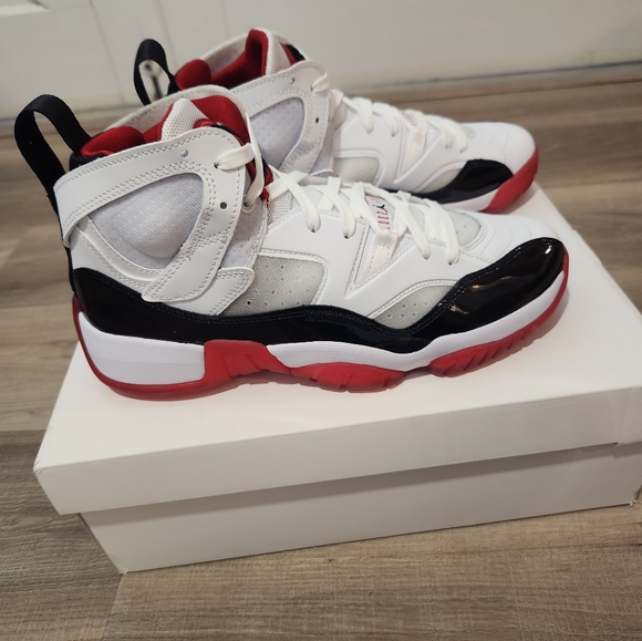 Jordan Jumpman Two Trey White Gym Red Black - Picture 4 of 6